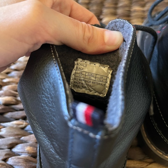 Tommy Hilfiger Kids Boys Black Leather Ankle Combat Boots Size 13 Ronald - Picture 4 of 8